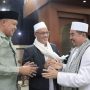 Plt. Wali Kota Bekasi Beserta Keluarga Laksanakan Shalat Idul Fitri di Masjid Agung Al-Barkah, Demi Eratkan Silaturahmi