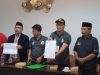 Tim Hukum Nasional (THN) AMIN Kabupaten Karawang bersama tim pemenangan Capres Ganjar-Mahfud dari PDIP Karawang, kompak satu suara mendorong hak angket DPR RI Tim Hukum Nasional (THN) AMIN Kabupaten Karawang bersama tim pemenangan Capres Ganjar-Mahfud dari PDIP Karawang, kompak satu suara mendorong hak angket DPR RI